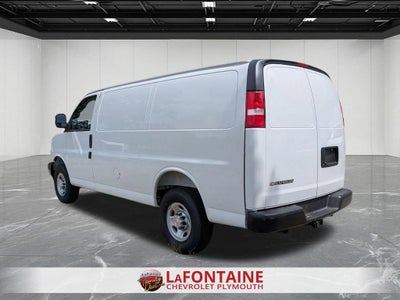 2025 Chevrolet Express Cargo WT