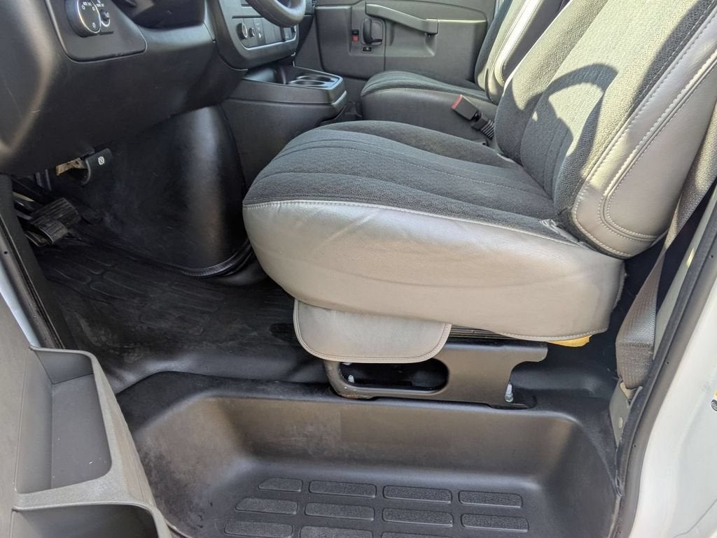 2024 Chevrolet Express Cargo 2500 WT