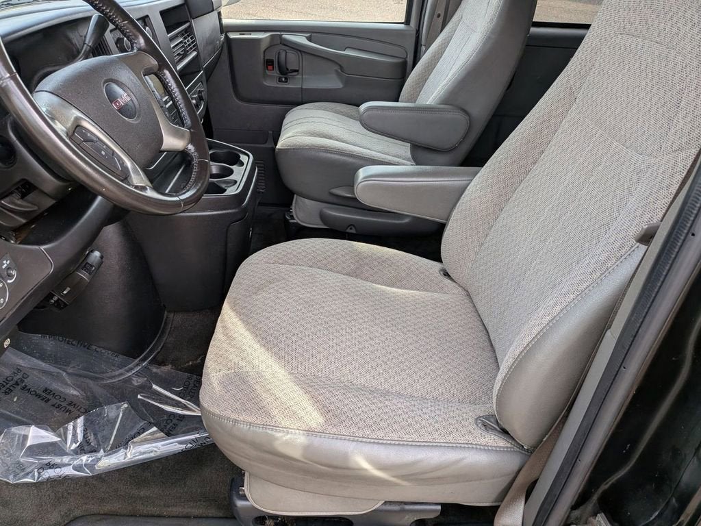 2013 GMC Savana Passenger 1500 LT