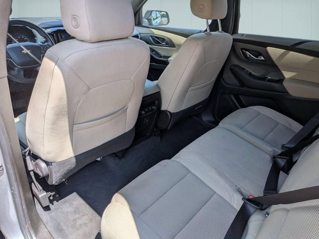 2023 Chevrolet Traverse LS