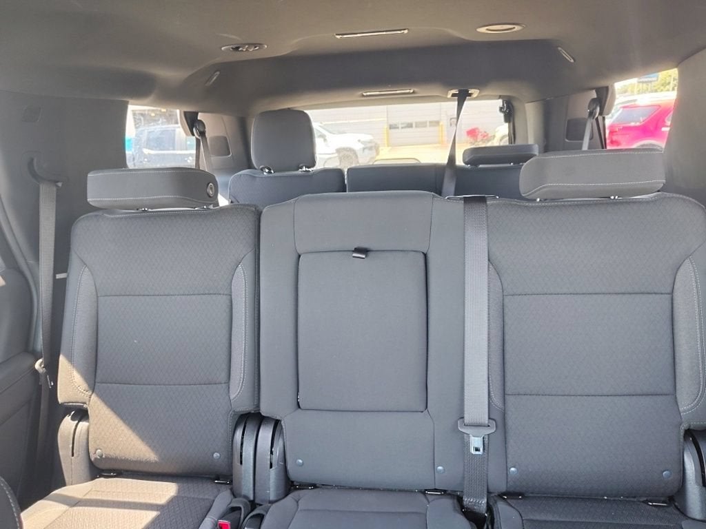 2025 Chevrolet Tahoe LS