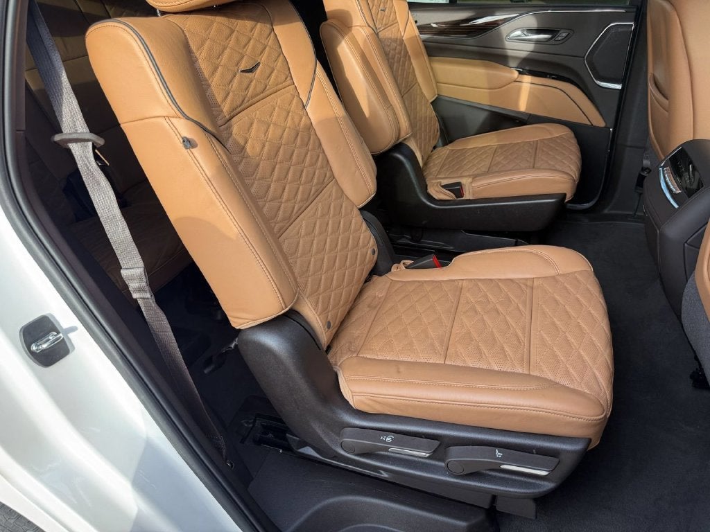 2024 Cadillac Escalade Sport