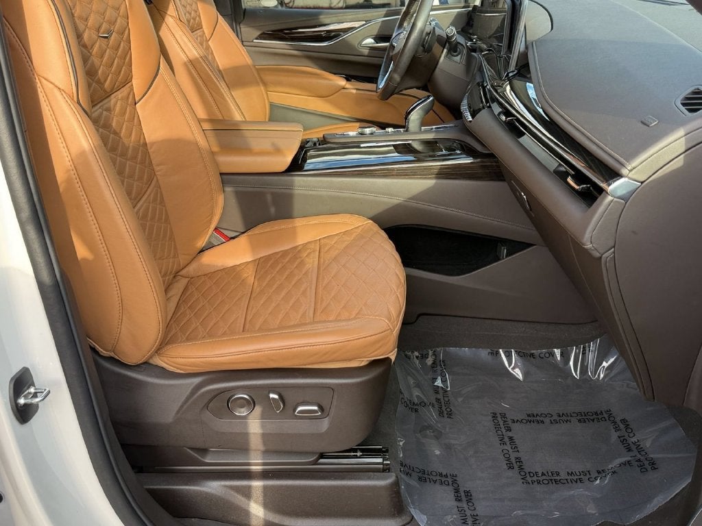 2024 Cadillac Escalade Sport