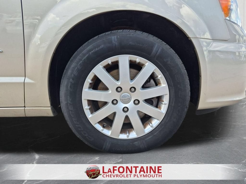 2013 Chrysler Town & Country Touring