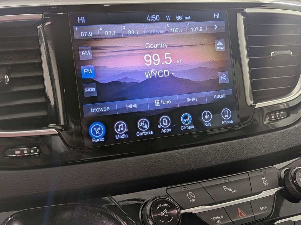 2017 Chrysler Pacifica Touring-L Plus