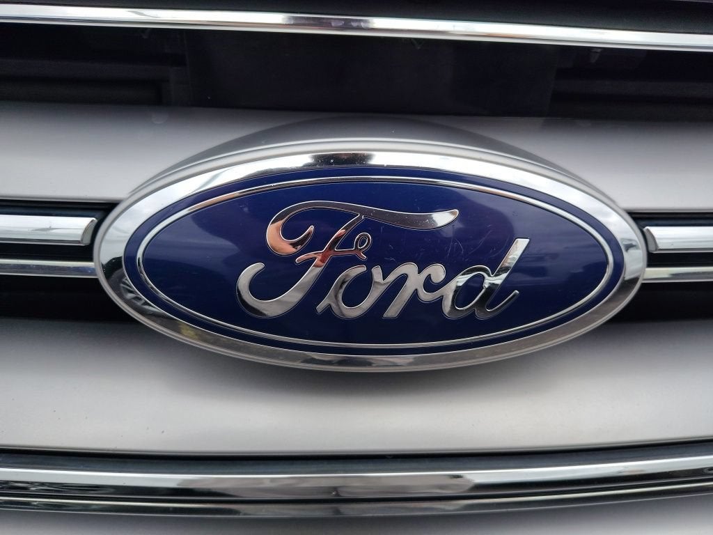 2015 Ford Edge SE