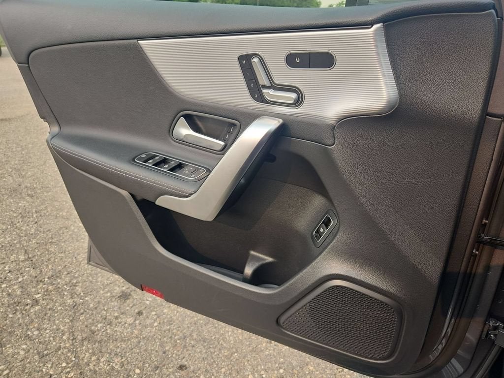 2020 Mercedes-Benz A 220 A 220
