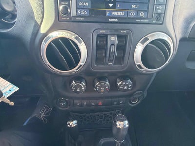 2013 Jeep Wrangler Unlimited Sahara
