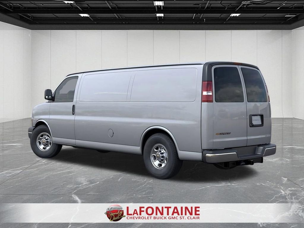 2025 Chevrolet Express Cargo WT