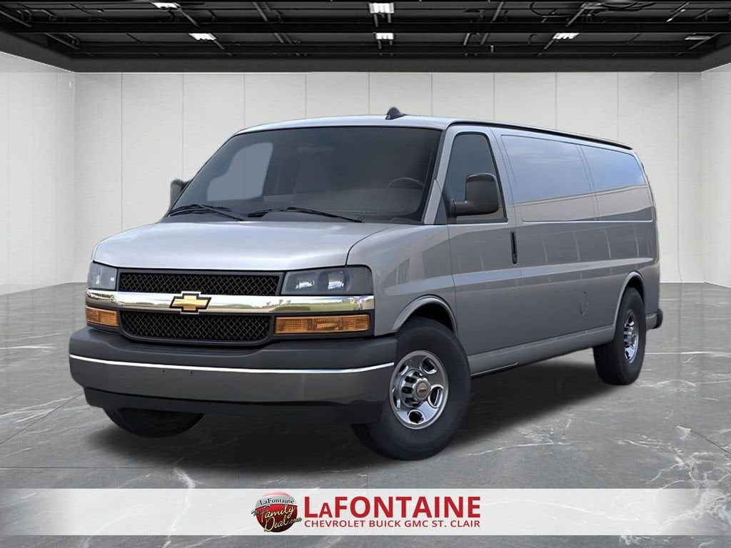 2025 Chevrolet Express Cargo WT