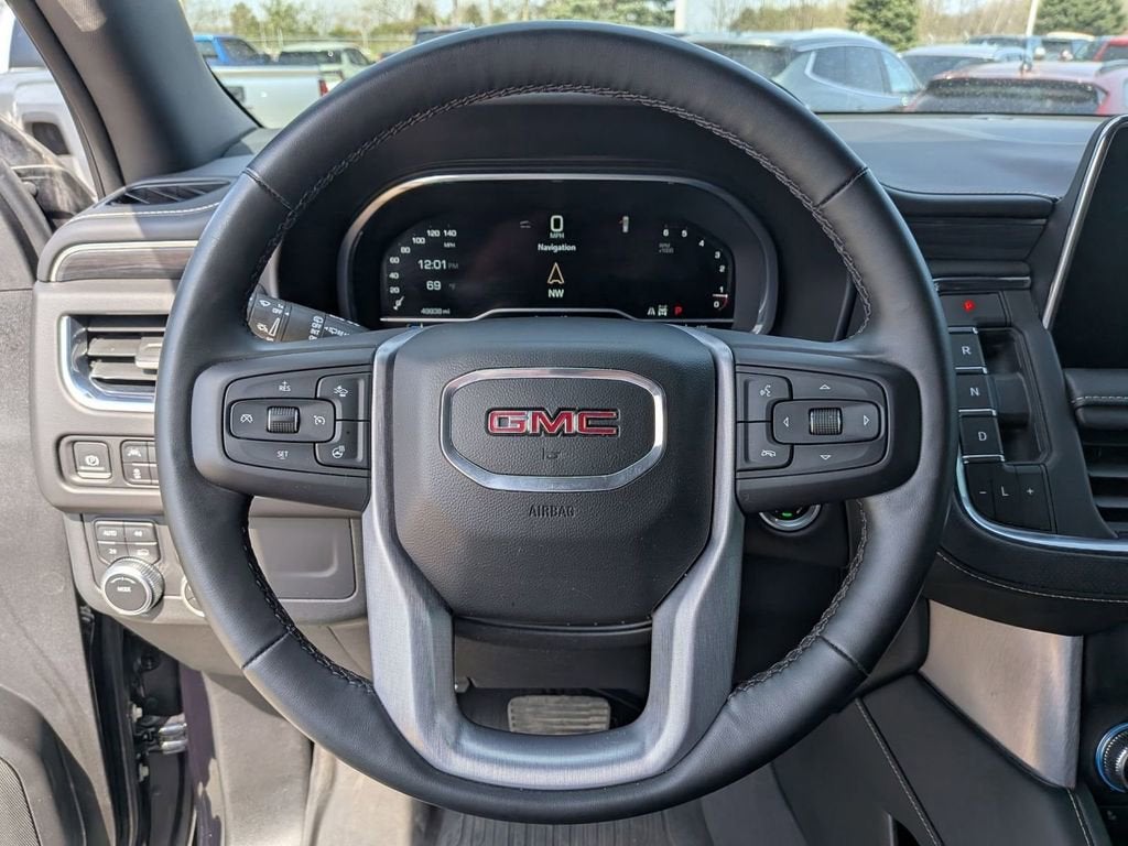 2023 GMC Yukon SLT