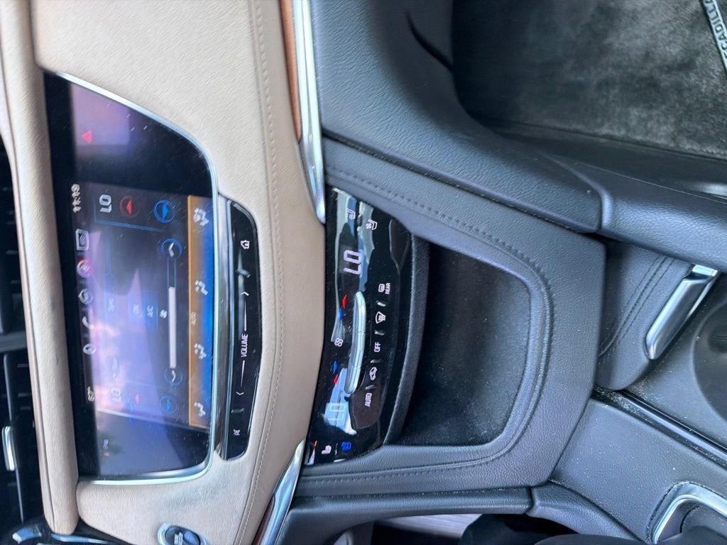 2017 Cadillac XT5 Platinum AWD