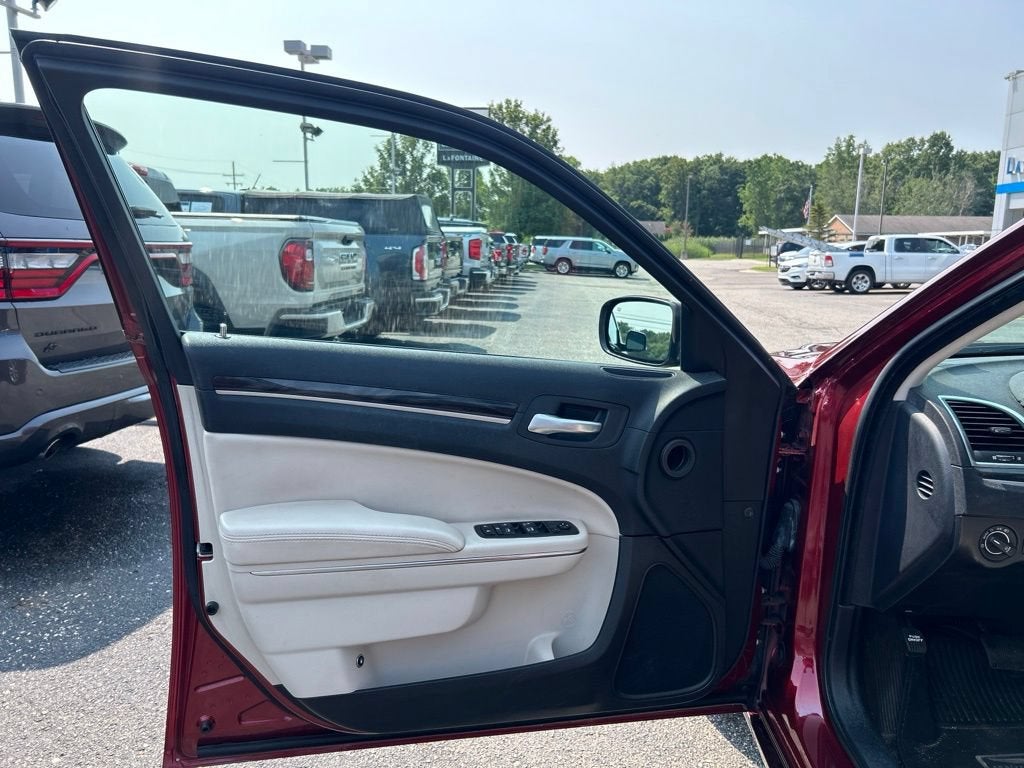 2016 Chrysler 300 Anniversary Edition
