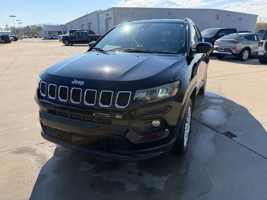 2023 Jeep Compass Latitude Lux FWD