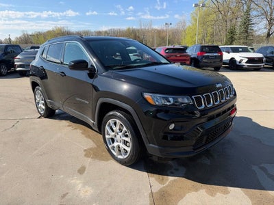 2023 Jeep Compass Latitude Lux FWD