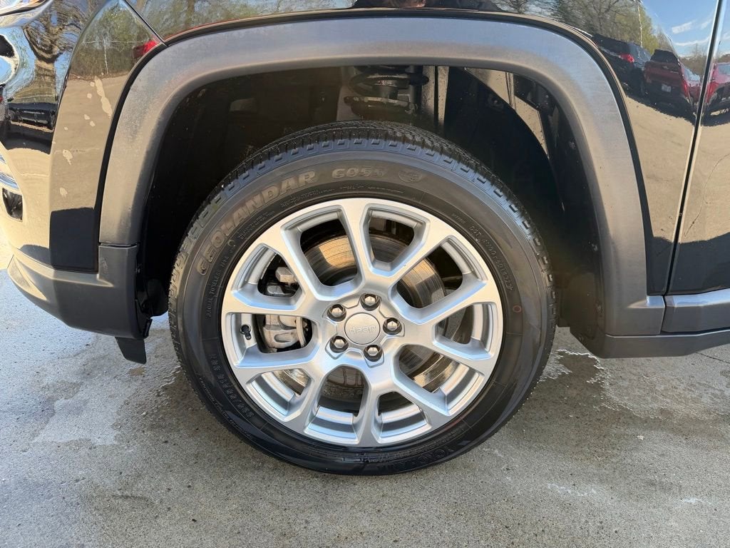 2023 Jeep Compass Latitude Lux FWD