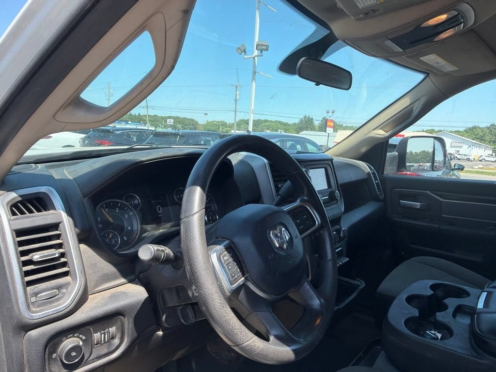 2019 RAM 2500 Big Horn Crew Cab 4x4 8' Box