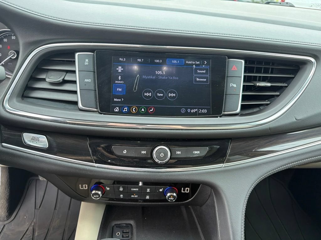 2021 Buick Enclave Essence